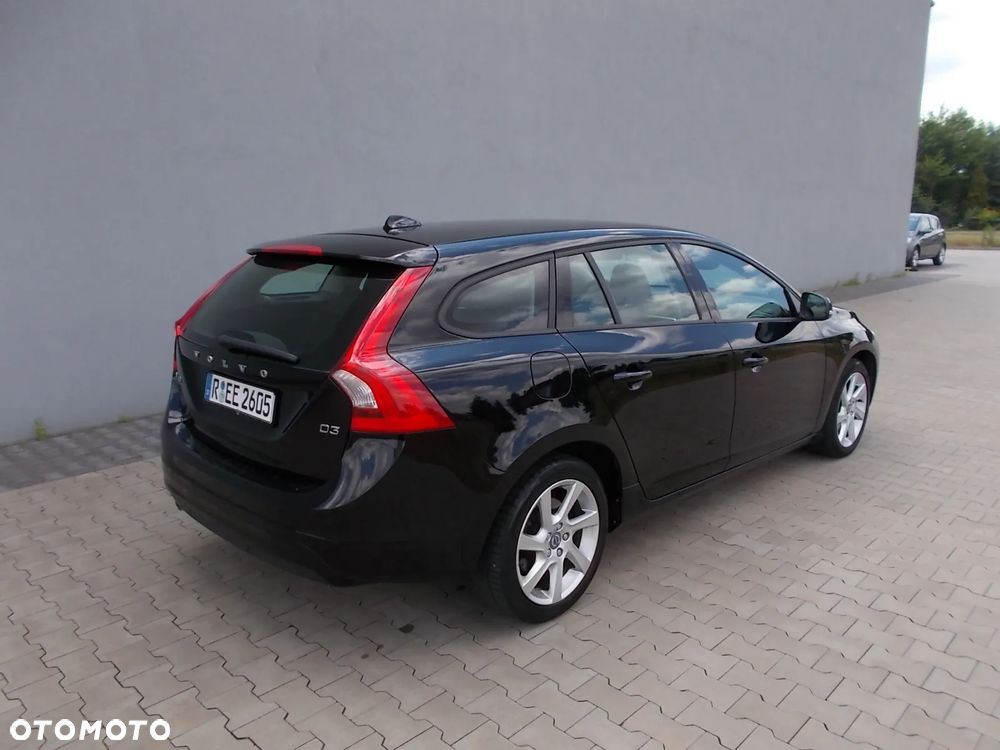 Volvo V60 D3 Momentum - 6