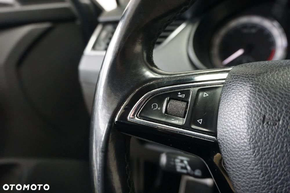 Skoda Octavia 2.0 TDI 4x4 DSG Scout - 27