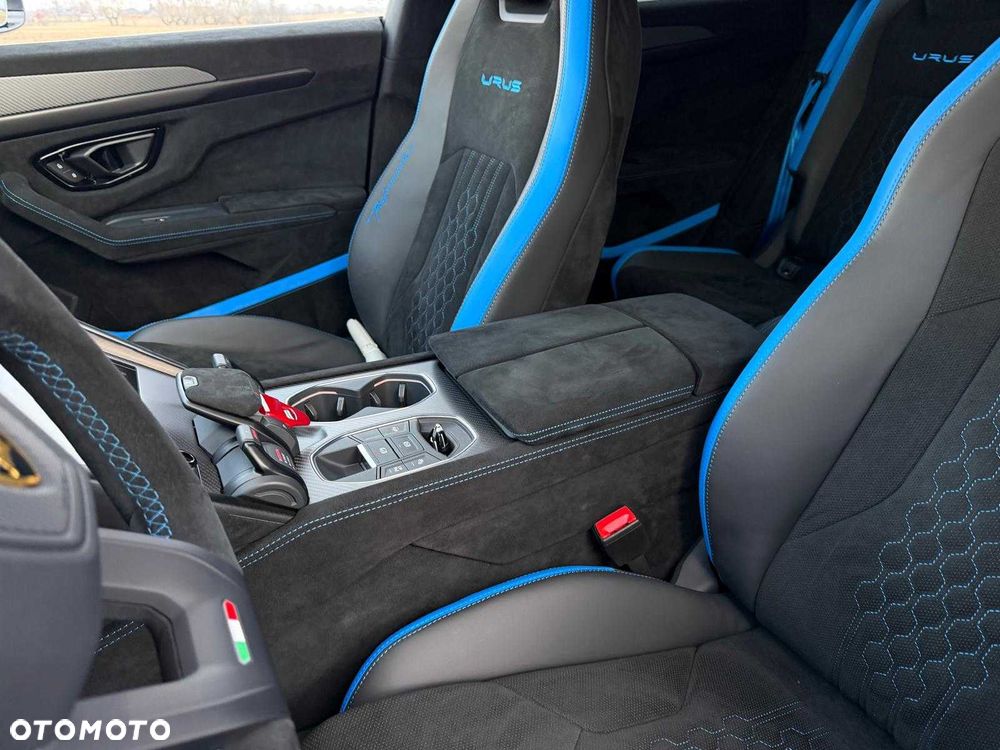 Lamborghini Urus - 4