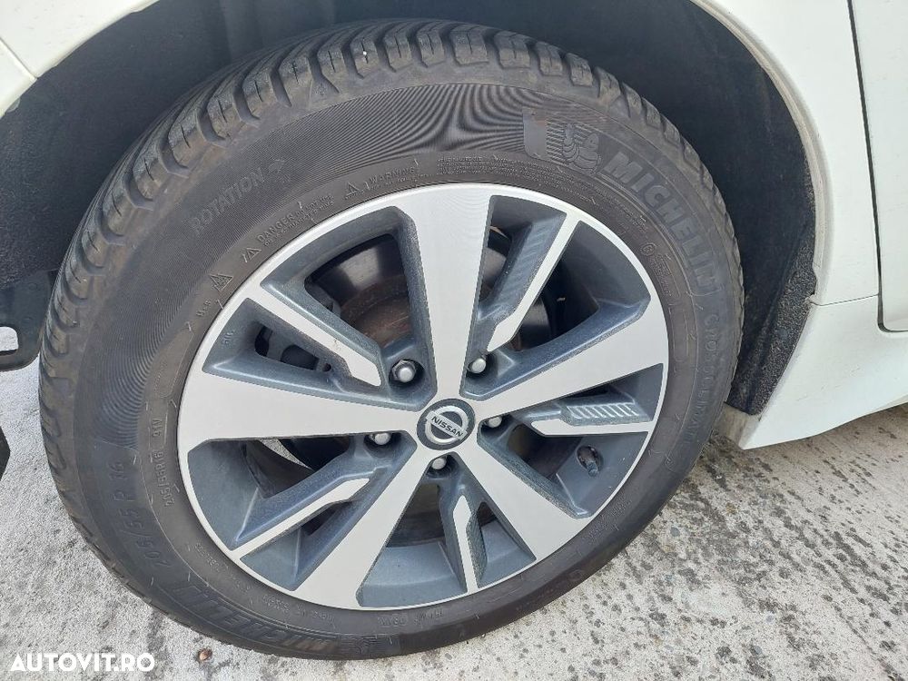 Nissan LEAF - 5