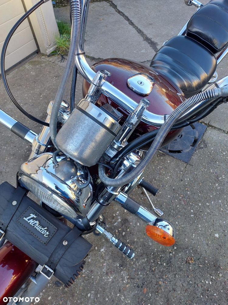 Suzuki Intruder - 33