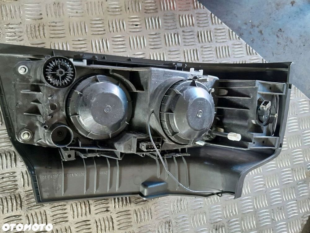 LAMPA REFLEKTOR PRZÓD PRZEDNIA PRAWA LEWA RENAULT MIDLUM DXI 220 DCI - 4