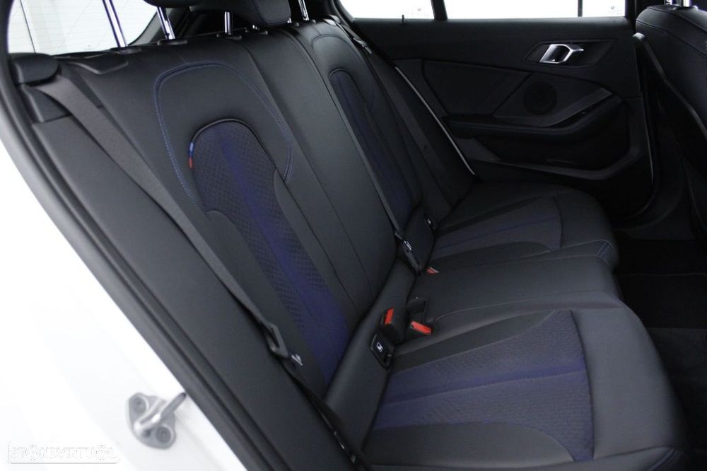 BMW 116 d Pack Desportivo M Auto - 16
