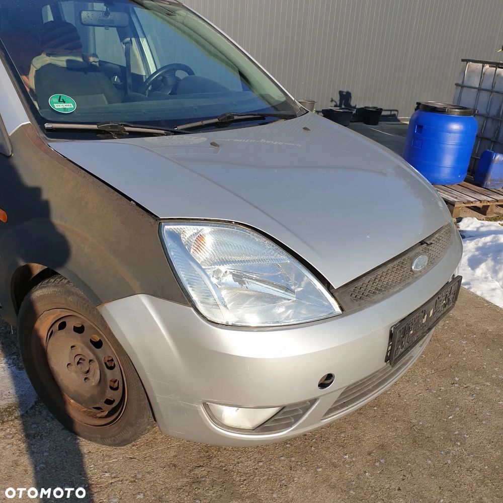 FORD FIESTA MK6 5D MASKA  KOLOR 62 05R - 3