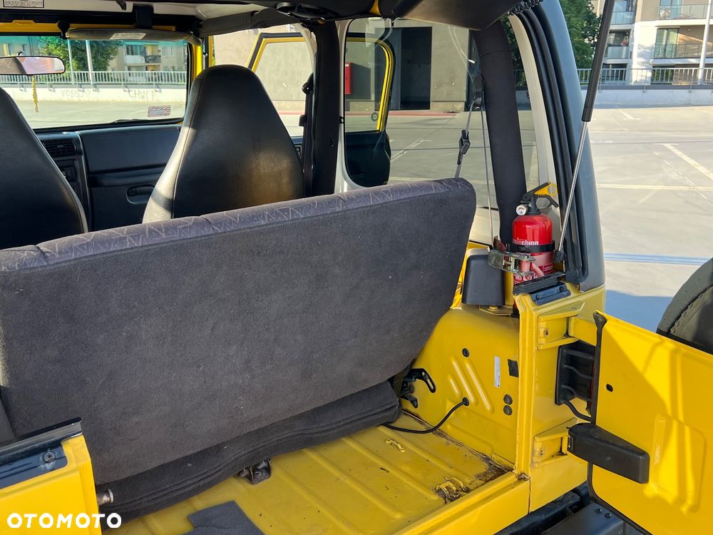 Jeep Wrangler - 26