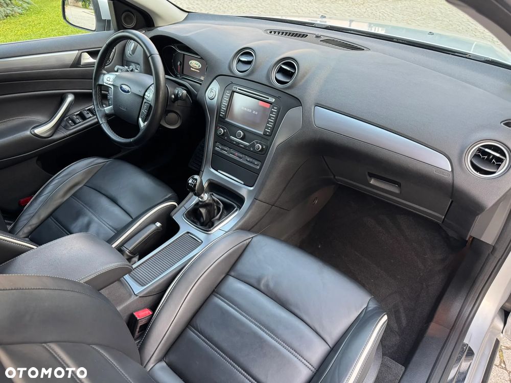 Ford Mondeo 2.0 TDCi Titanium - 10