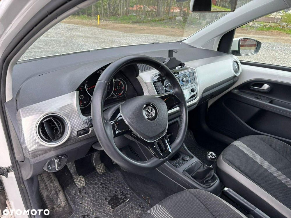 Volkswagen up! - 12