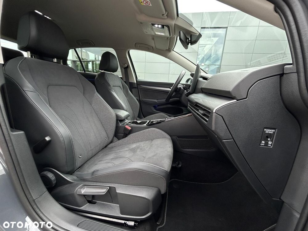 Volkswagen Golf 1.5 eTSI mHEV Style DSG - 18