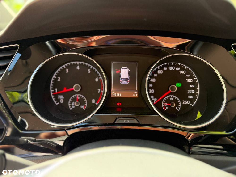 Volkswagen Touran 1.4 TSI BMT Highline DSG - 9