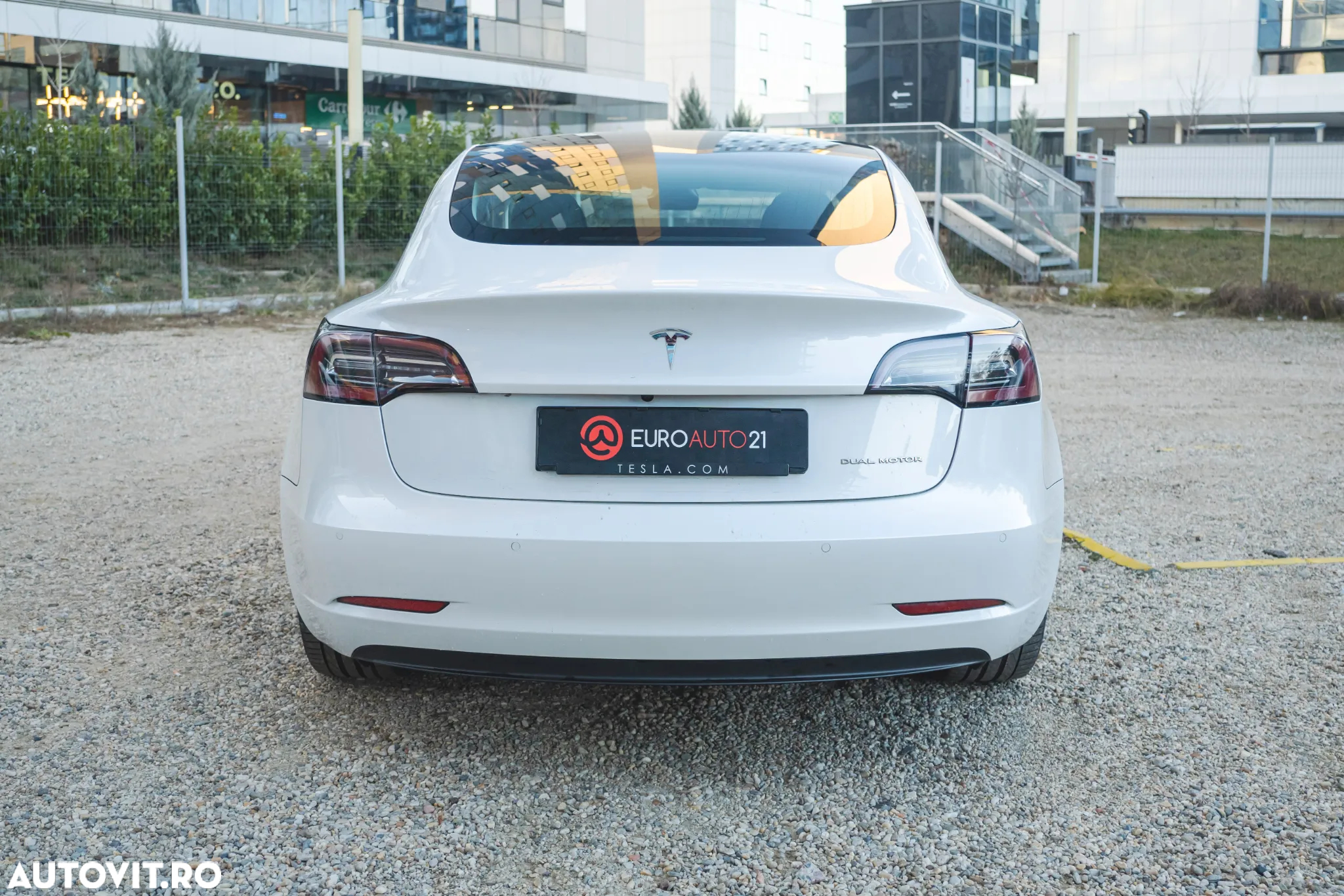 Tesla Model 3 Langstreckenbatterie Allradantrieb Dual Motor - 3