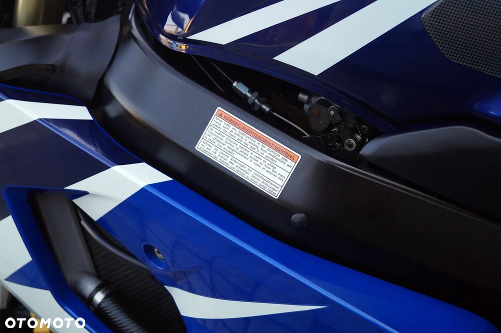 Suzuki GSX-R - 19