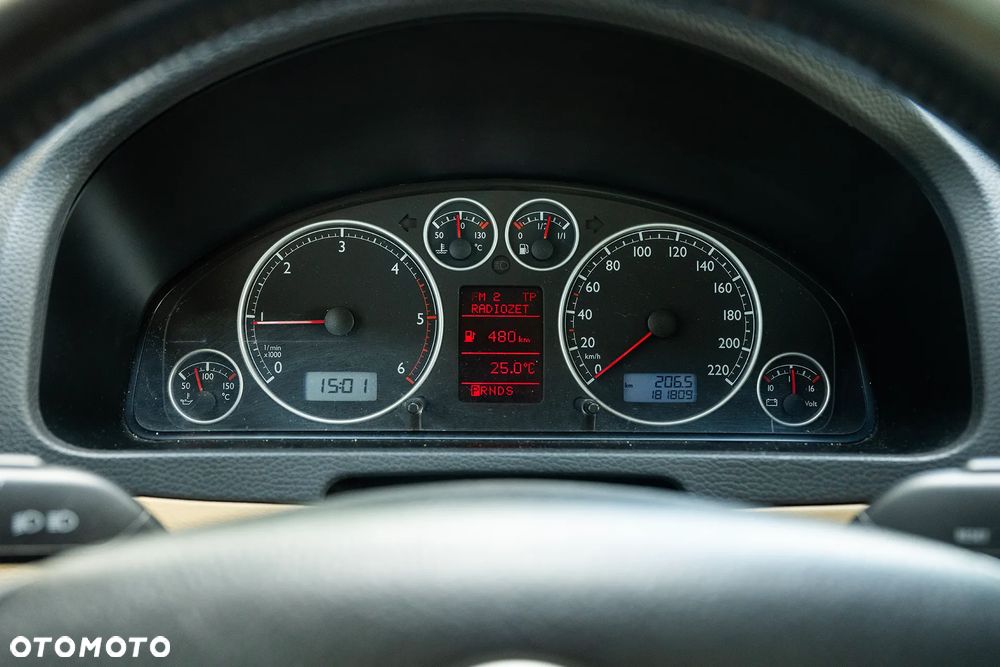 Volkswagen Multivan - 24