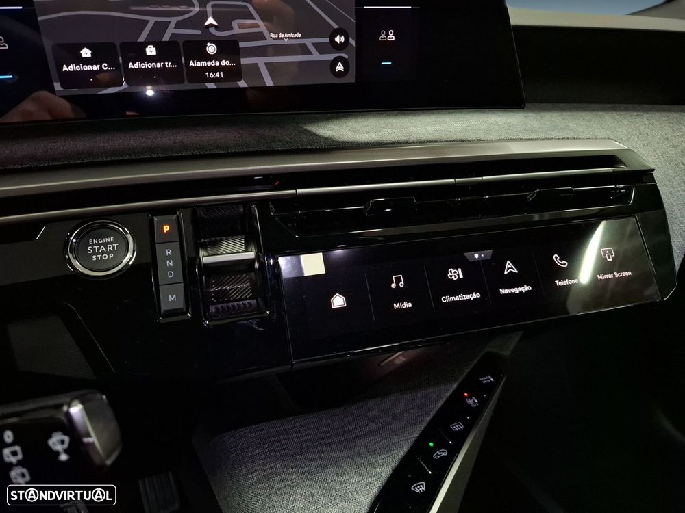 Peugeot 5008 1.2 Hybrid Allure e-DCS6 - 17