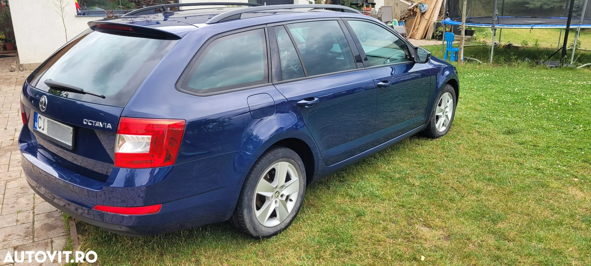 Skoda Octavia Combi 1.6 TDI (Green tec) DSG Ambition - 4