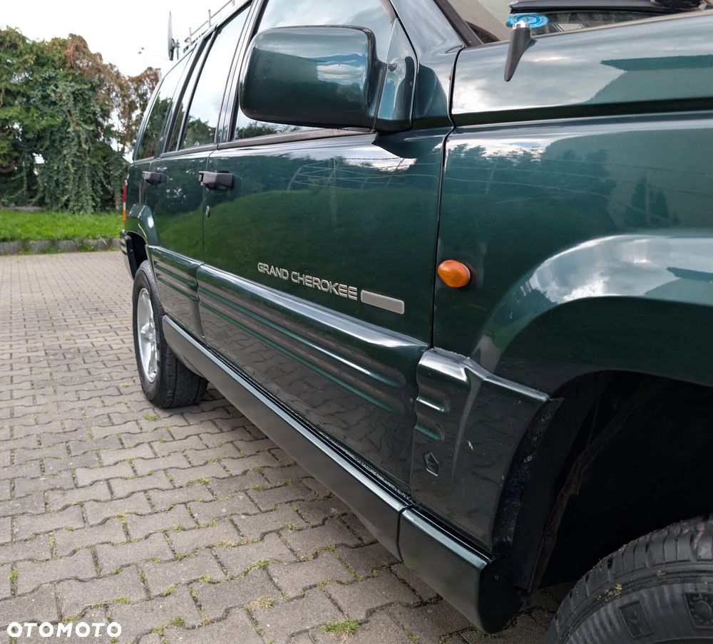 Jeep Grand Cherokee - 19