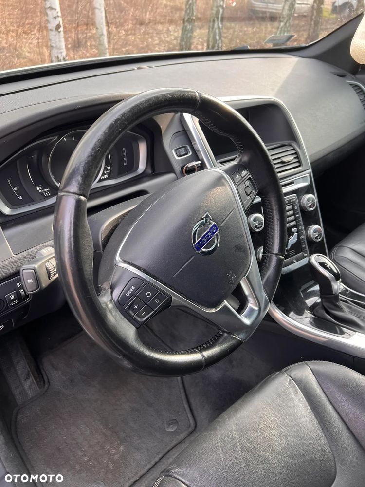 Volvo XC 60 D4 Geartronic Momentum - 3