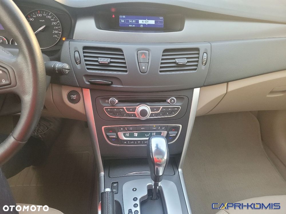 Renault Latitude - 22