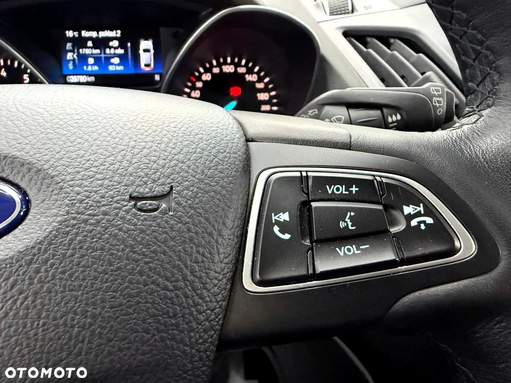 Ford Kuga 1.5 EcoBoost 2x4 Titanium - 17