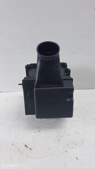 OBUDOWA FILTRA POWIETRZA ATEGO - 1