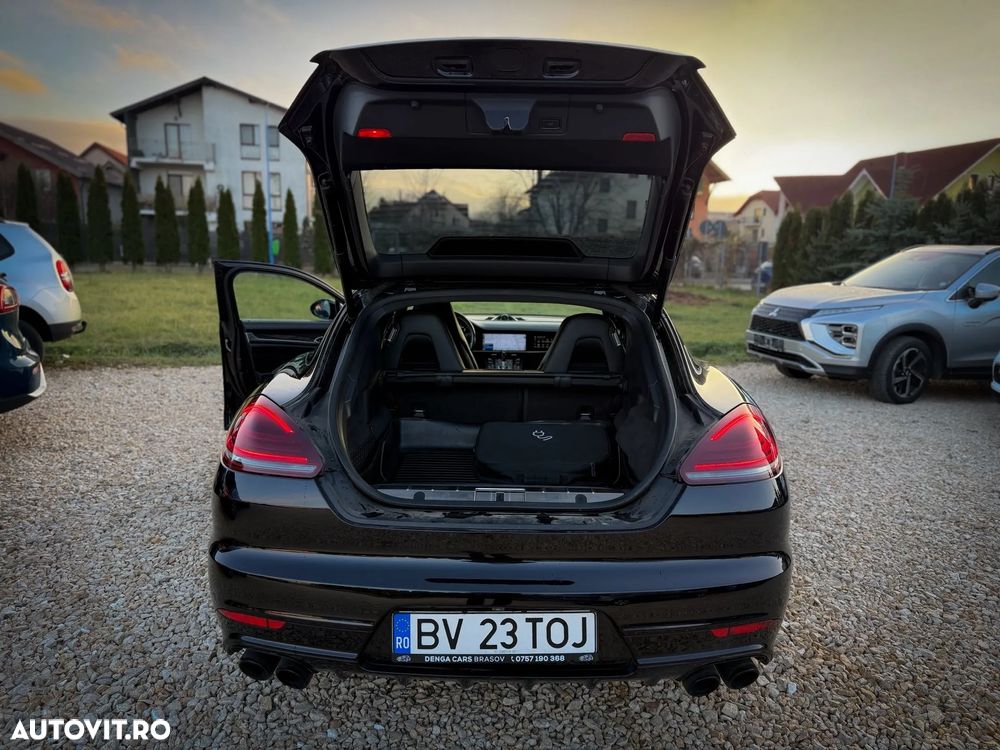Porsche Panamera - 8