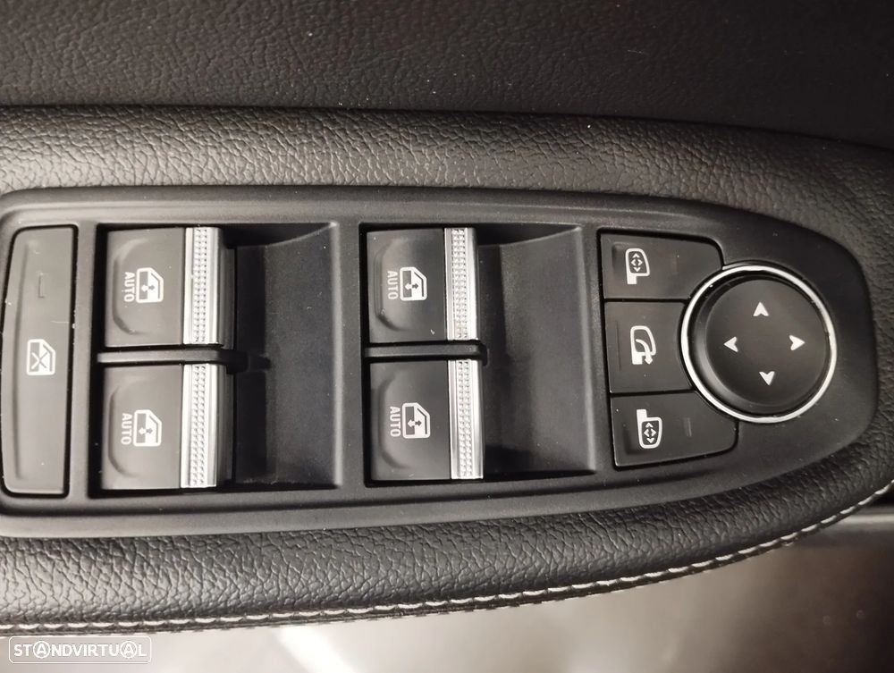 Renault Arkana 1.6 E-Tech Intens — fotografia 18