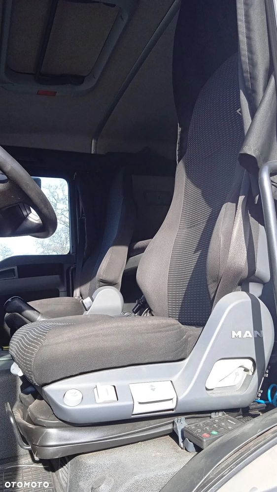 Fotel kierowcy pasażera łóżko MAN TGL 8.180 Euro 5 - 1