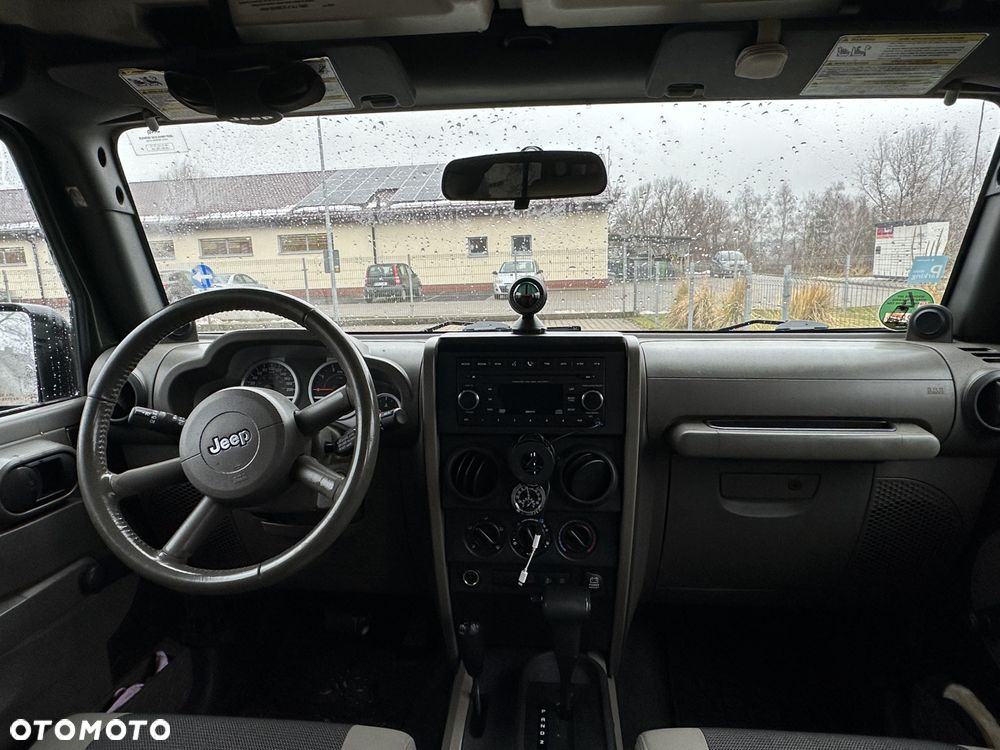 Jeep Wrangler Unlimited 2.8 CRD Sport - 10