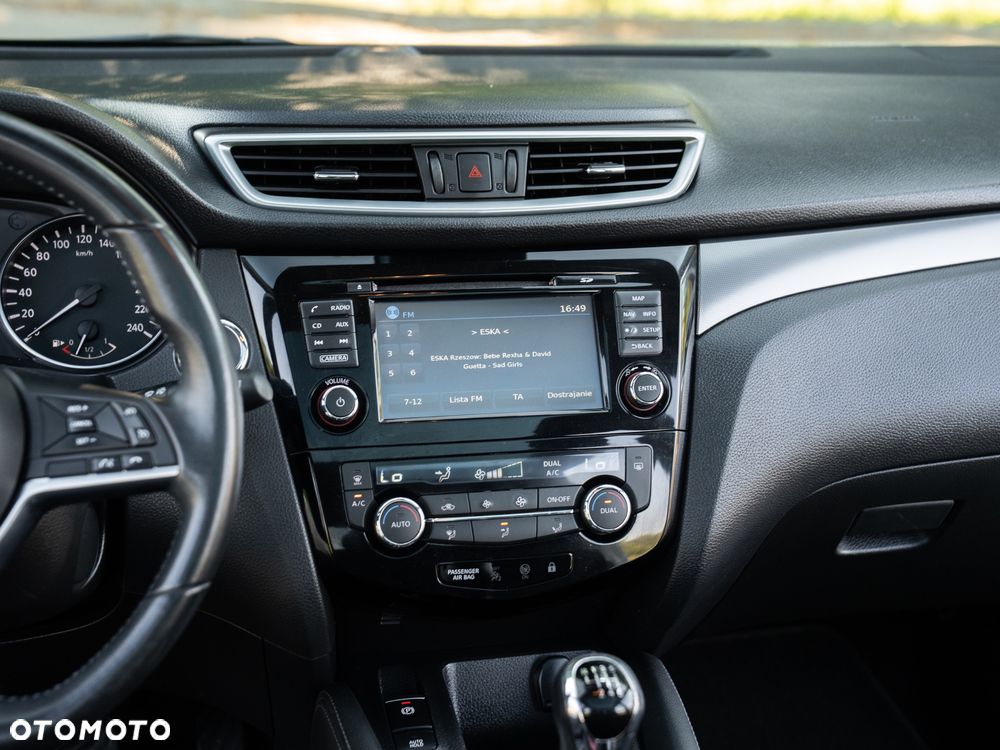 Nissan Qashqai 1.6 DIG-T N-Connecta - 39