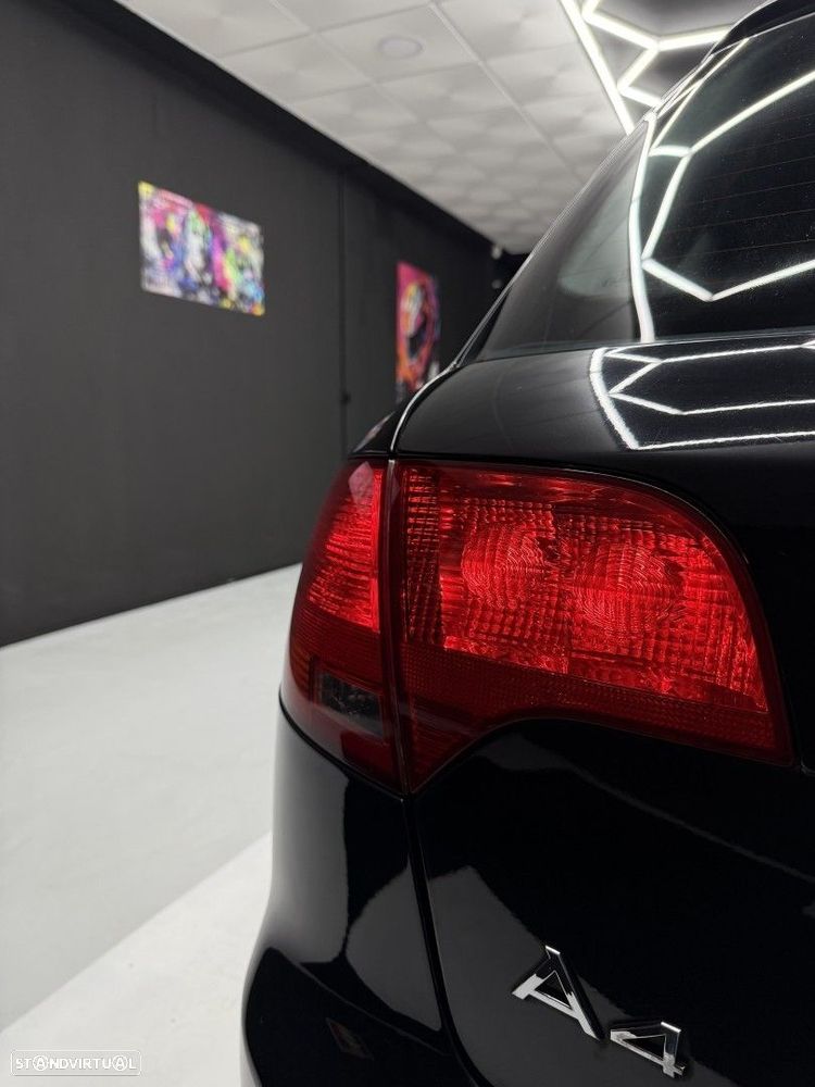 Audi A4 Avant 2.0 TDi S-line - 17