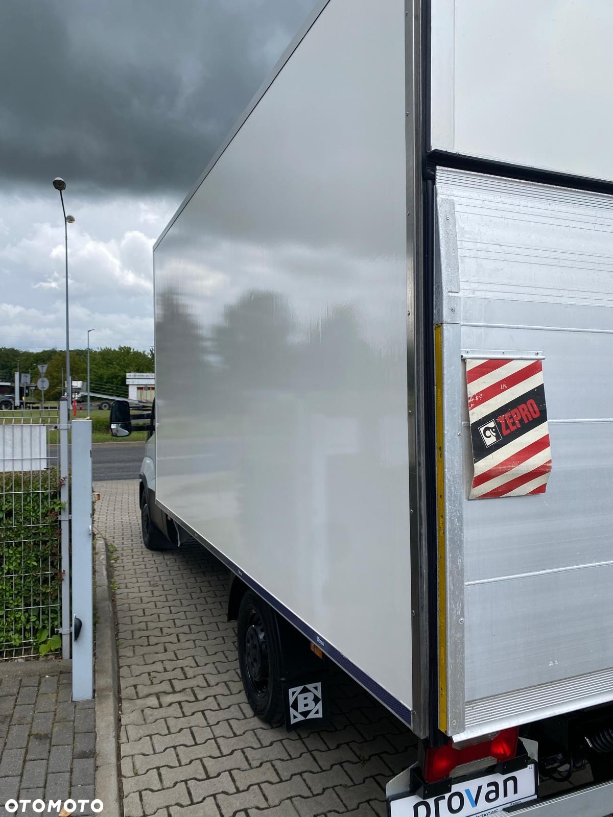 Iveco DAILY 35-160 HI-MATIC KONTENER 8EP CHŁODNIA THERMO KING WINDA ZEPRO - 14