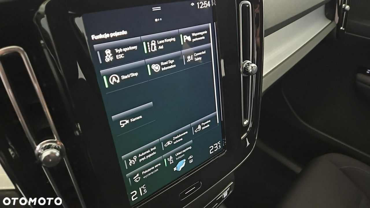 Volvo XC 40 T3 Momentum Pro - 22