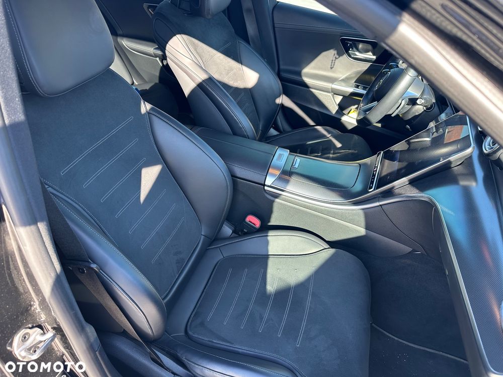 Mercedes-Benz Klasa C 180 9G-TRONIC AMG Line - 15