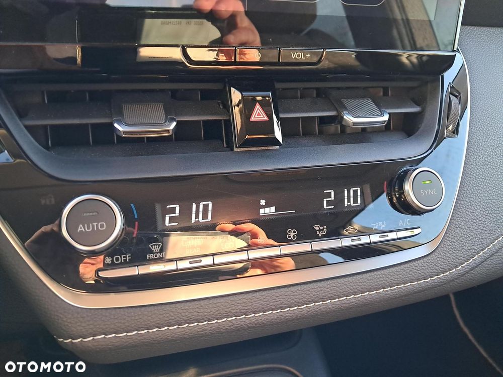 Toyota Corolla 1.8 Hybrid Comfort - 19