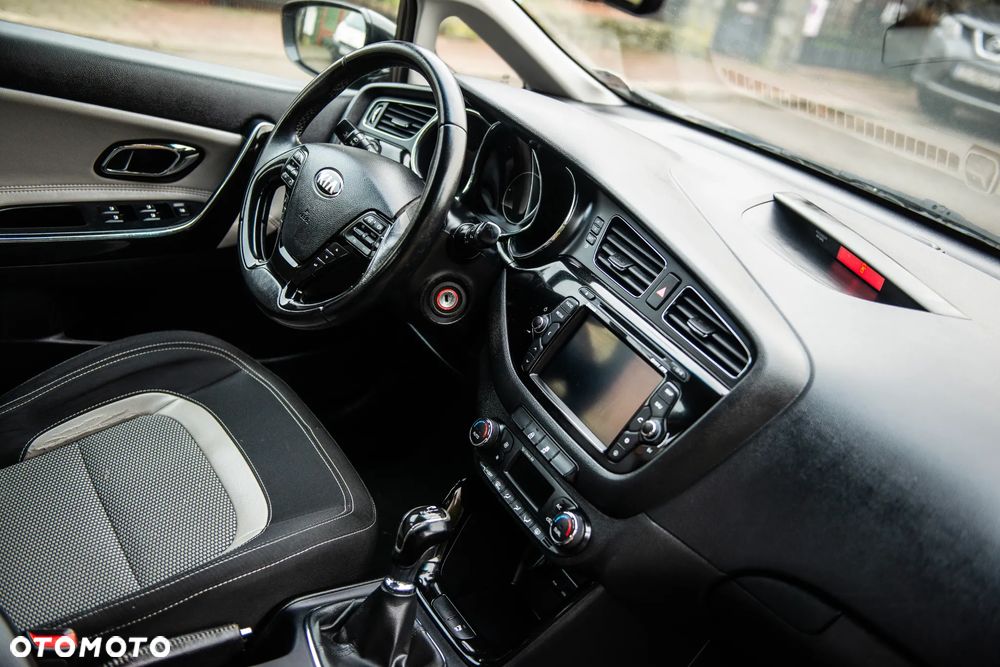 Kia Ceed 1.6 GDI Dream-Team Edition - 28