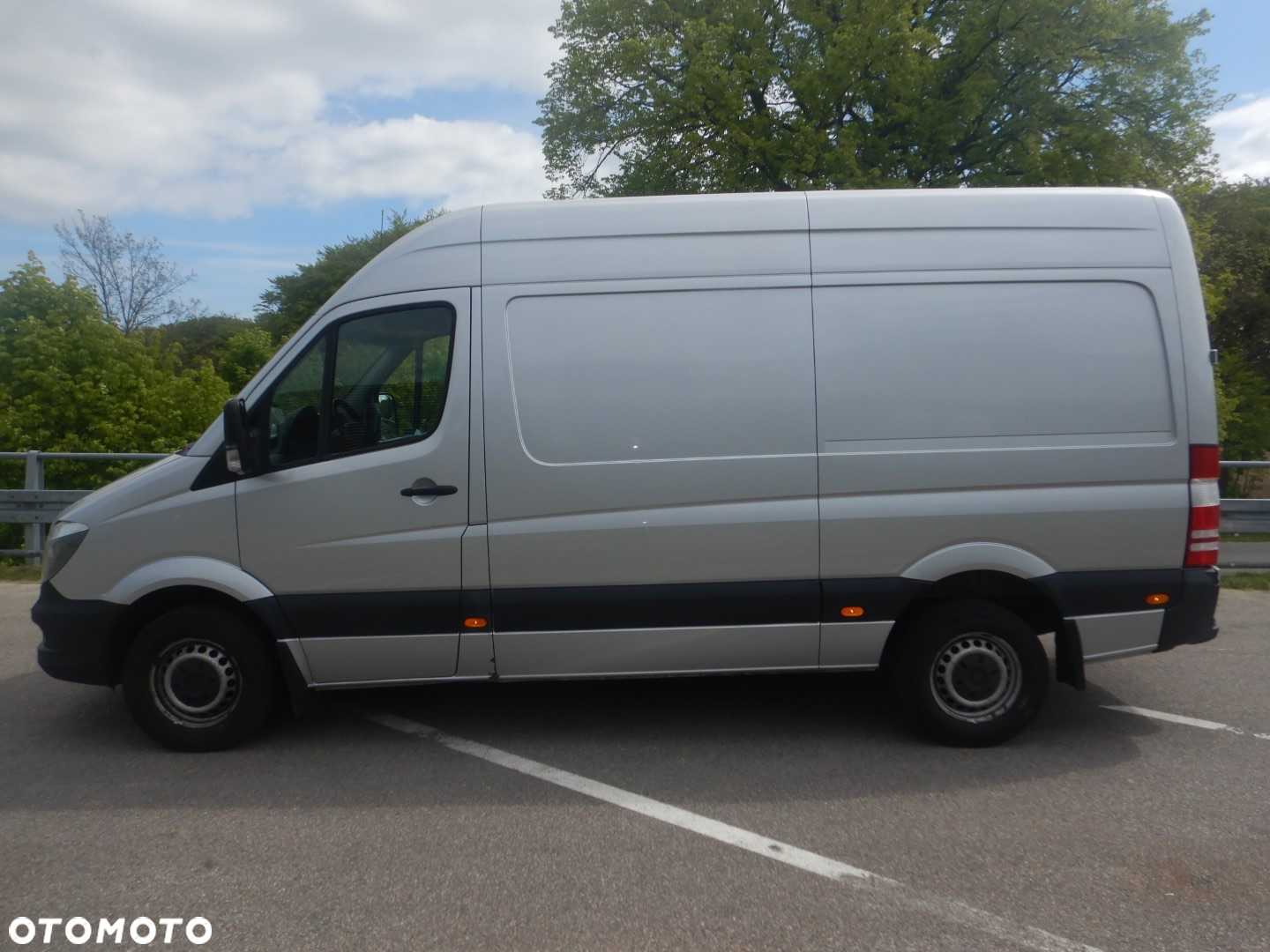 Mercedes-Benz Sprinter - 5