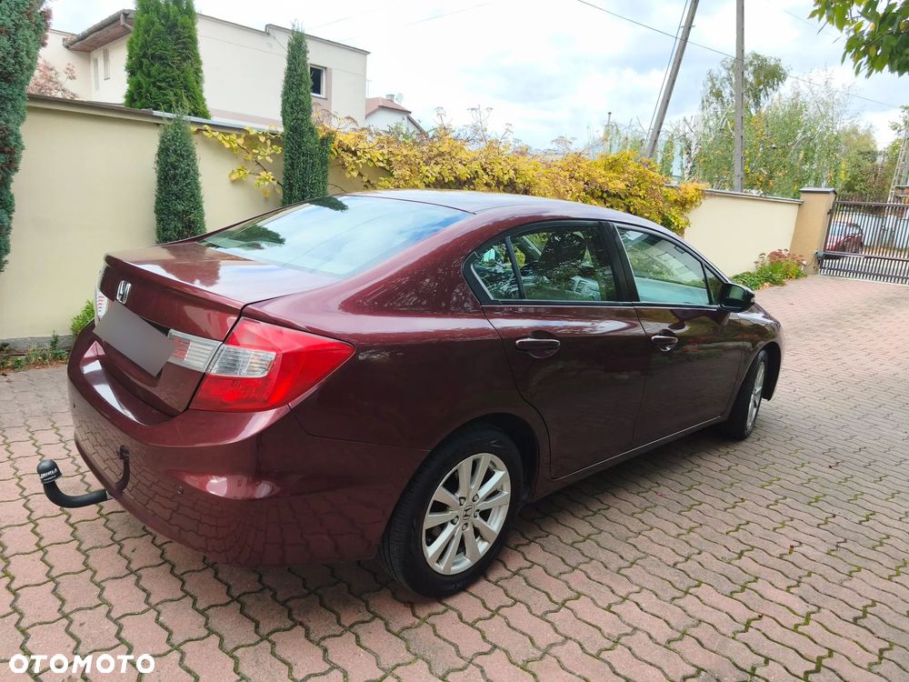 Honda Civic 2012 photo 2