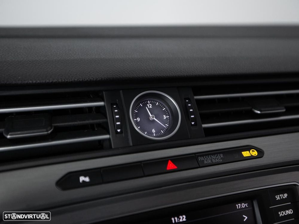 VW Passat Variant - 15