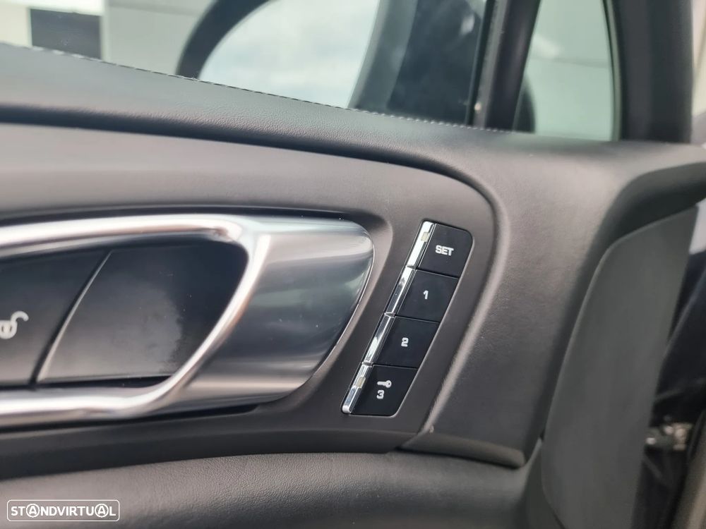 Porsche Cayenne Standard - 11