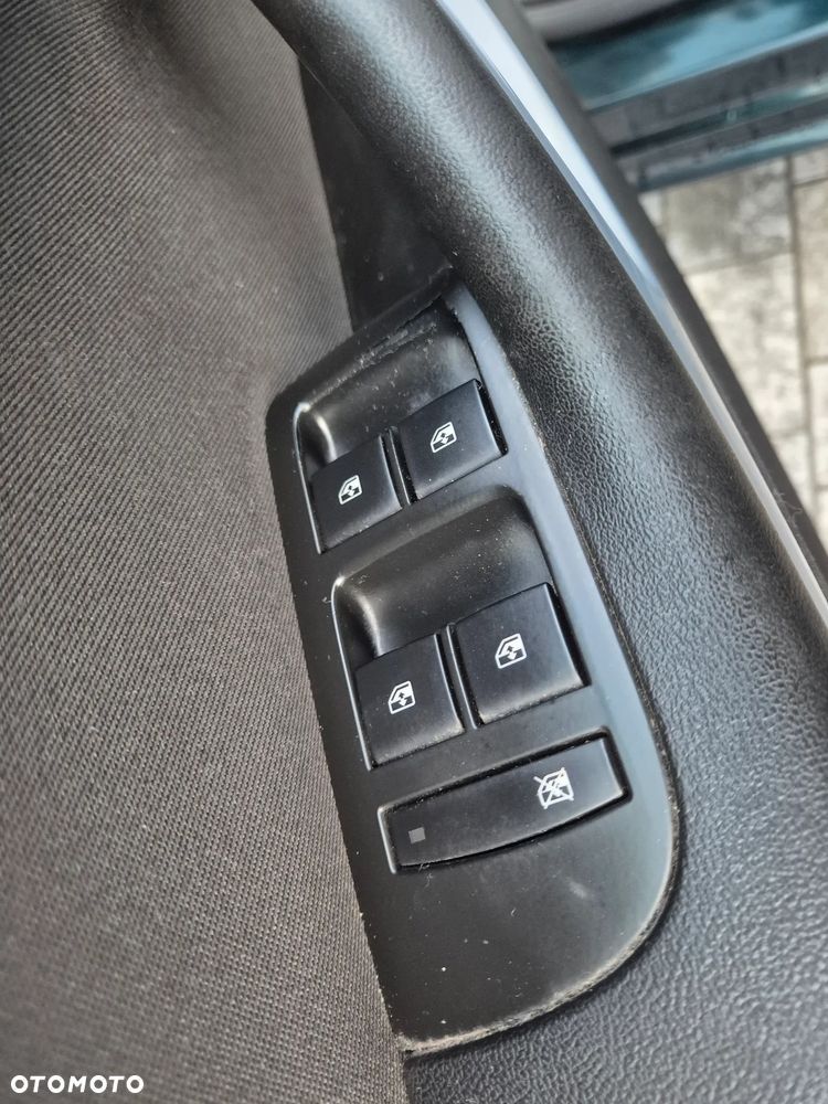 Opel Zafira Tourer 2.0 CDTI Style - 25