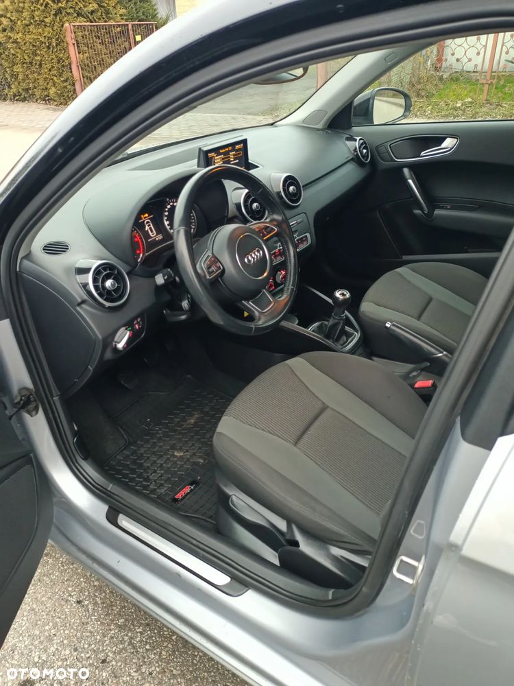 Audi A1 Sportback 1.6 TDI design - 8