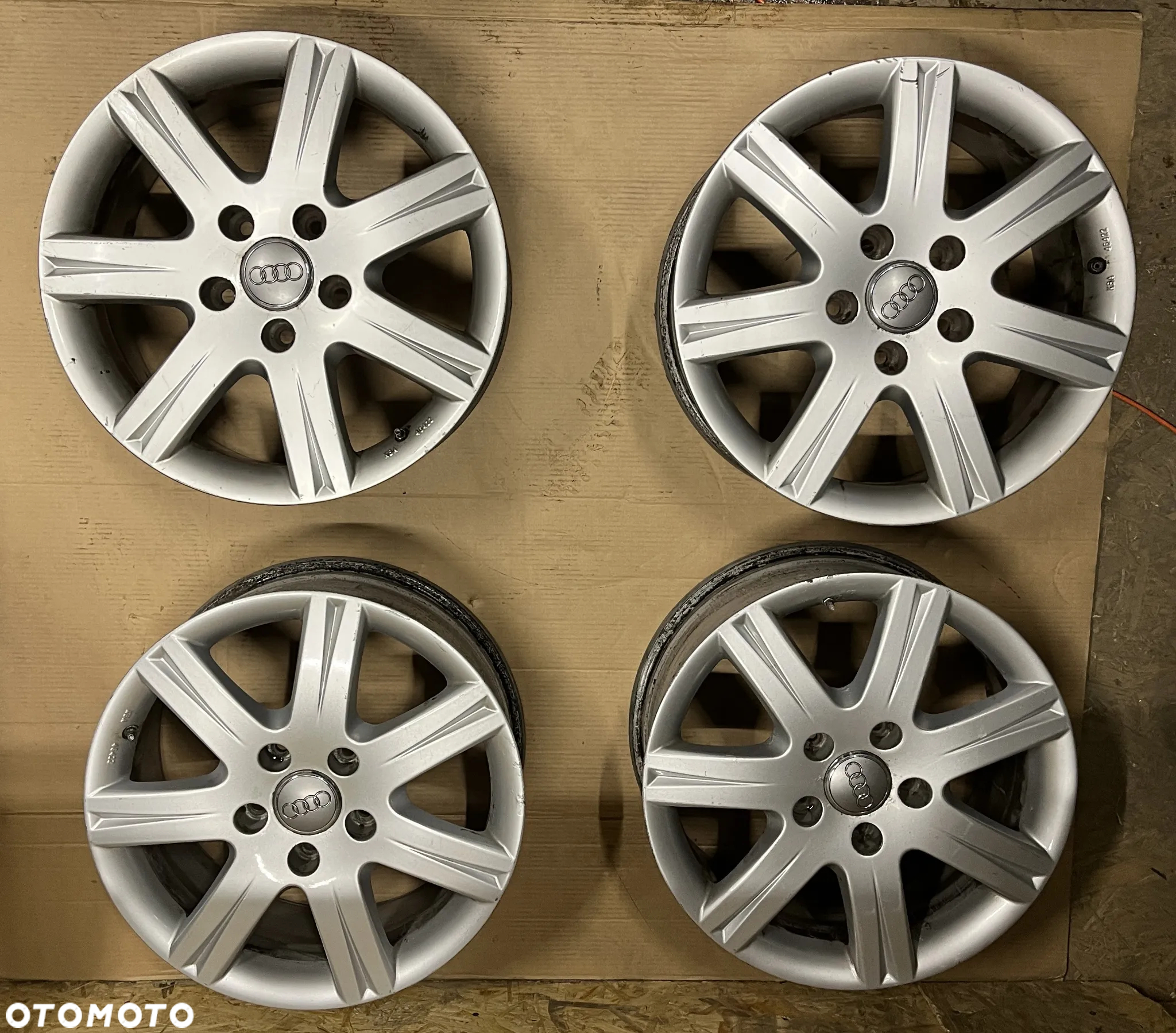 Felgi aluminiowe 7,5J x 18H2 ET53 Audi komplet - 13