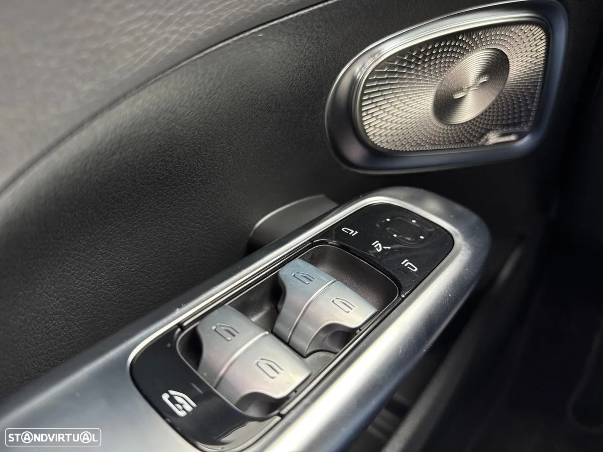 Mercedes-Benz C 300 d AMG Line - 25