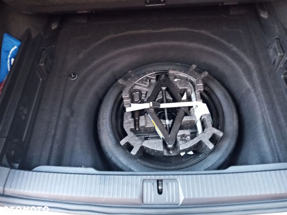 Volkswagen Passat 2.0 TDI SCR Style DSG - 36