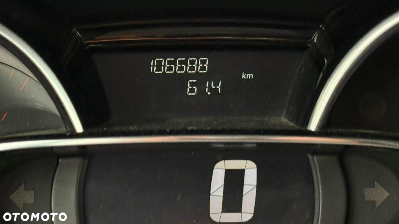 Renault Clio - 18