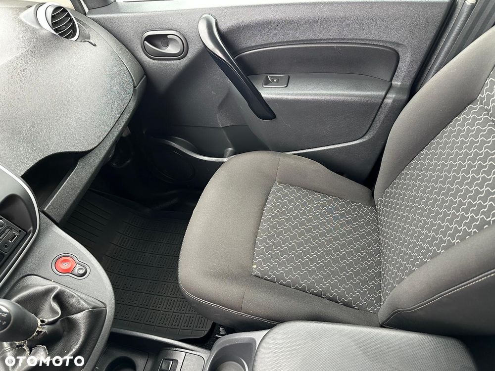 Renault KANGOO - 12