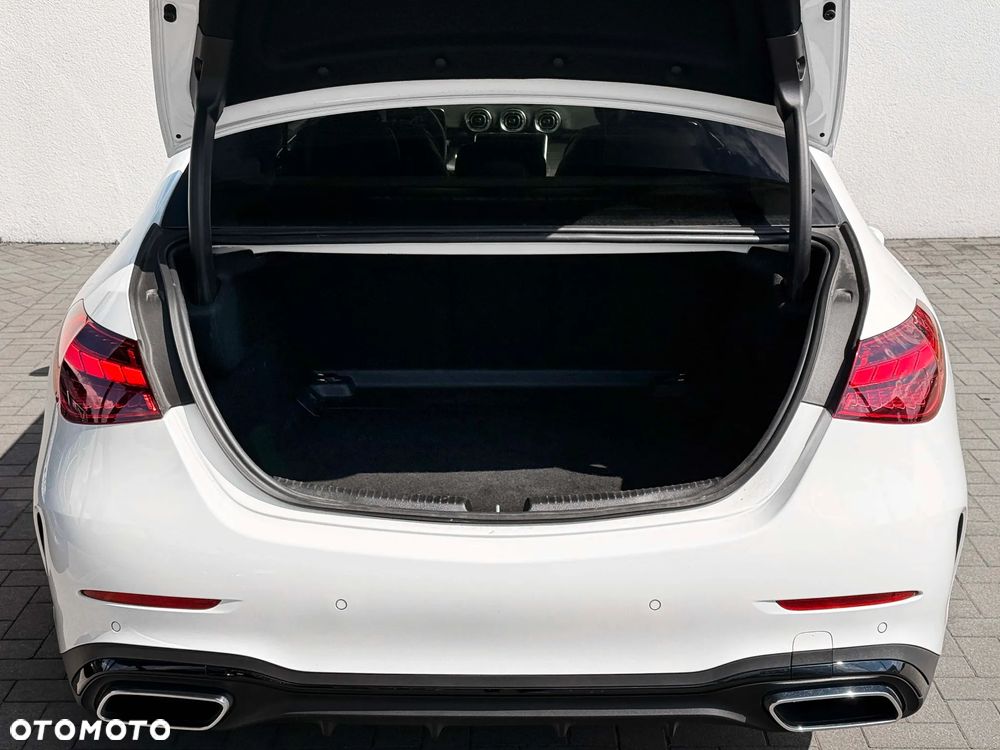 Mercedes-Benz Klasa C 300 9G-TRONIC AMG Line - 14