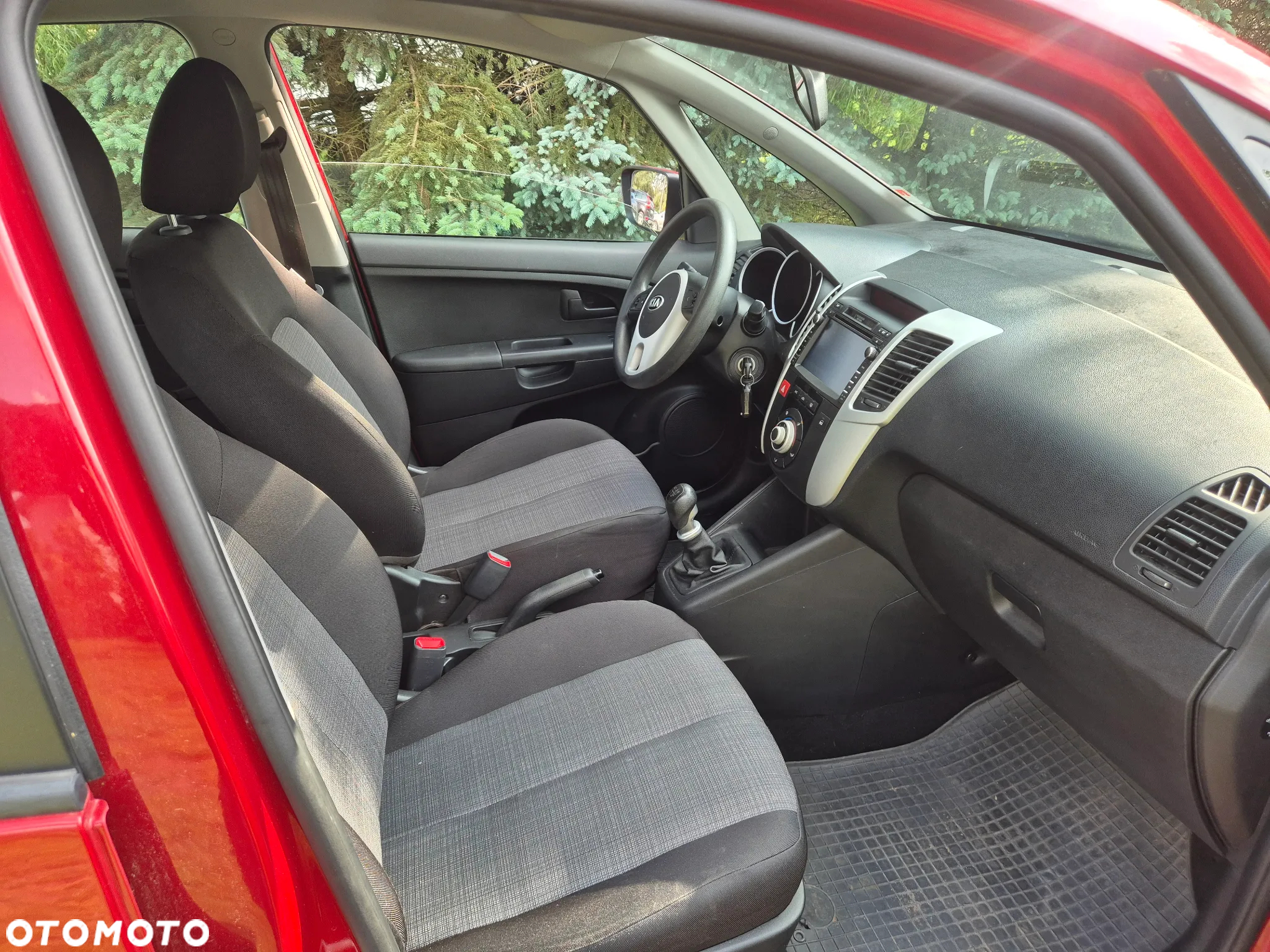 Kia Venga - 12