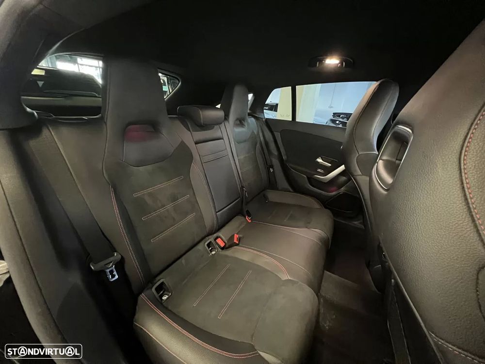 Mercedes-Benz CLA 180 d Shooting Brake AMG Line Aut. - 32