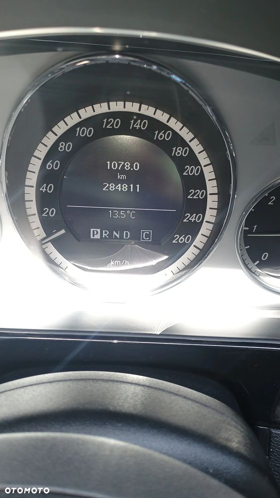Mercedes-Benz Klasa E 200 CDI DPF BlueEFFICIENCY Automatik Avantgarde - 9