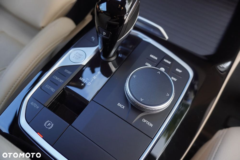 BMW X3 sDrive18d - 26